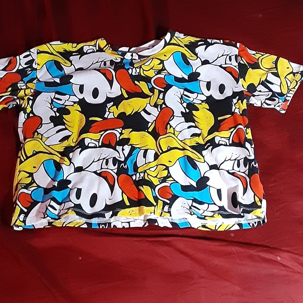 Designer tee